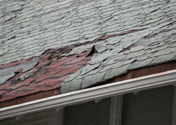 7 Signs That You Need Roof Repair ASAP