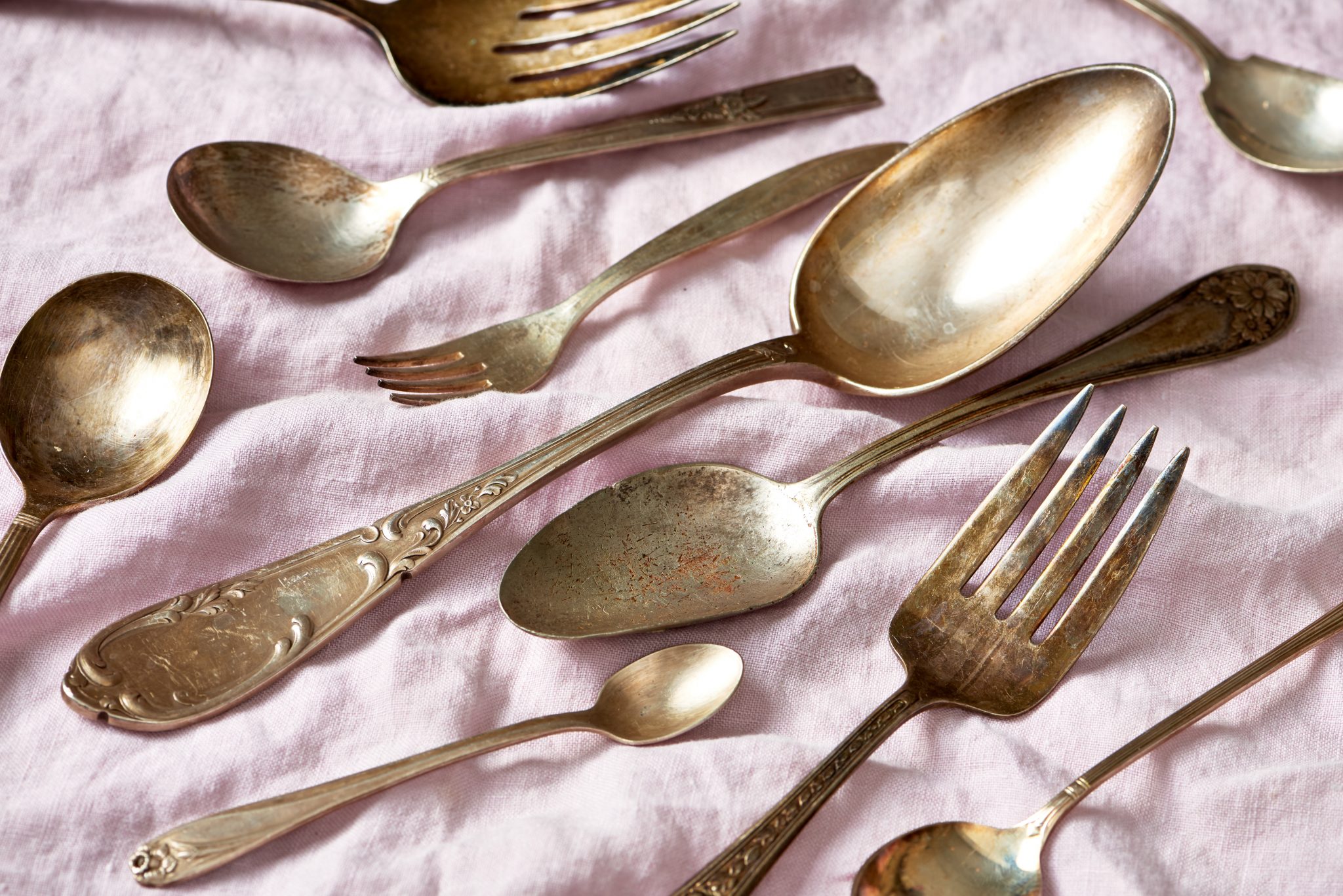 How to Keep Silverware From Tarnishing [Tips for Storing Silver