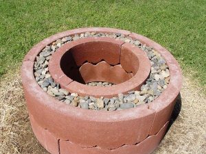 20 Great Fire Pit Ideas For Your Backyard - HouseAffection