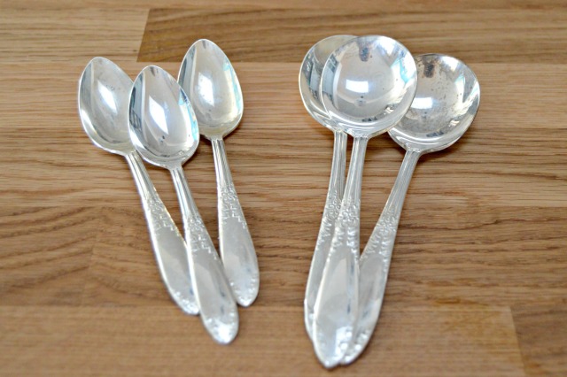 How to Keep Silverware From Tarnishing