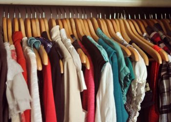 How to Organize Tank Tops and Camis?
