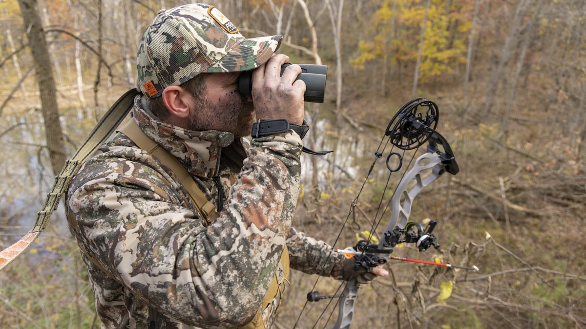 Hunters' Tips and Tricks: Mastering Hunting Gear and Equipment