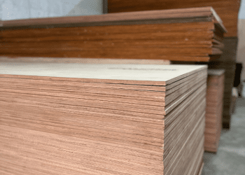 The Benefits of Buying Plywood from Local Suppliers vs Big Box Stores