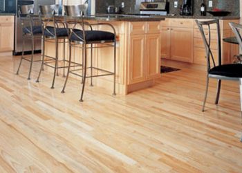 7 Advantages of Solvent-Based Finish for Flooring