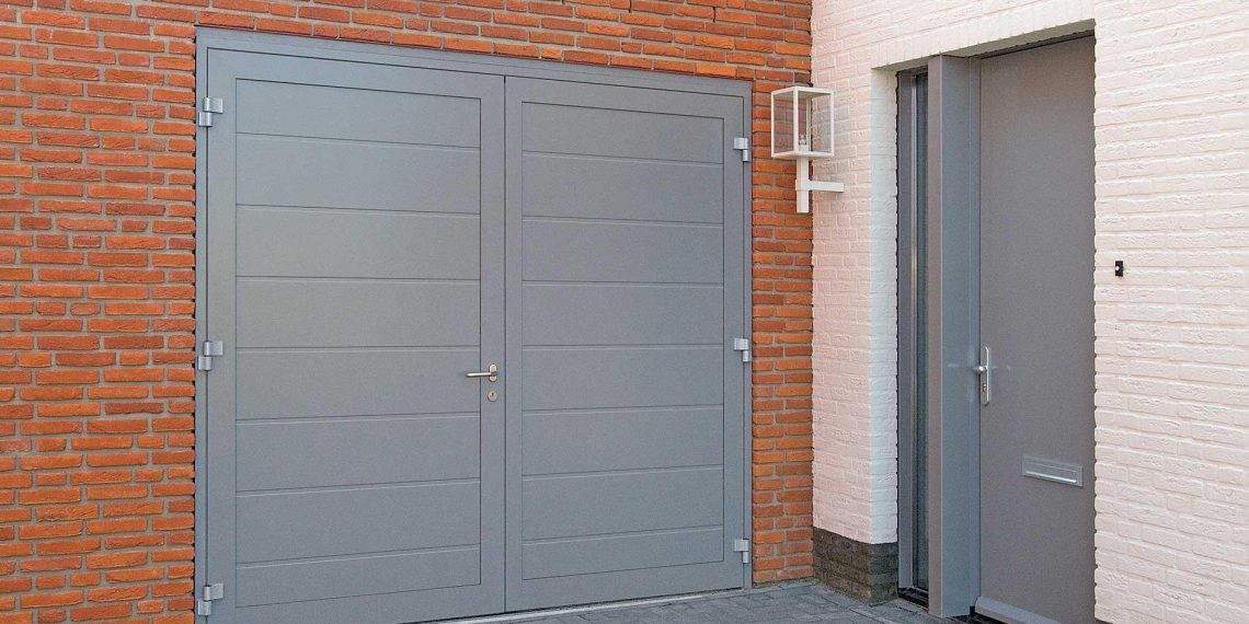 How to Choose the Right Garage Door Material for You