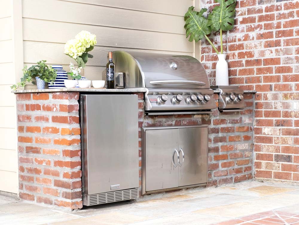 Outdoor Kitchen Layout Tips: Zones : BBQGuys