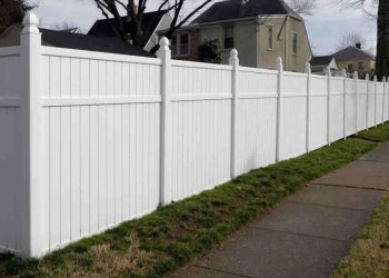 Building a New Fence? 3 Qualities to Look for in a Fencing Contractor