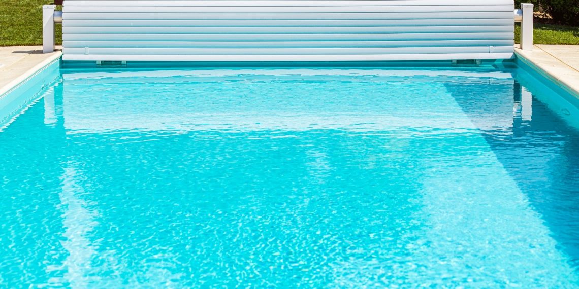 5 Advantages of Having a Cover for Your Swimming Pool