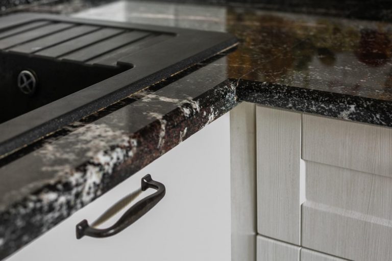 5 Differences between Quartz and Butcher’s Block Countertops